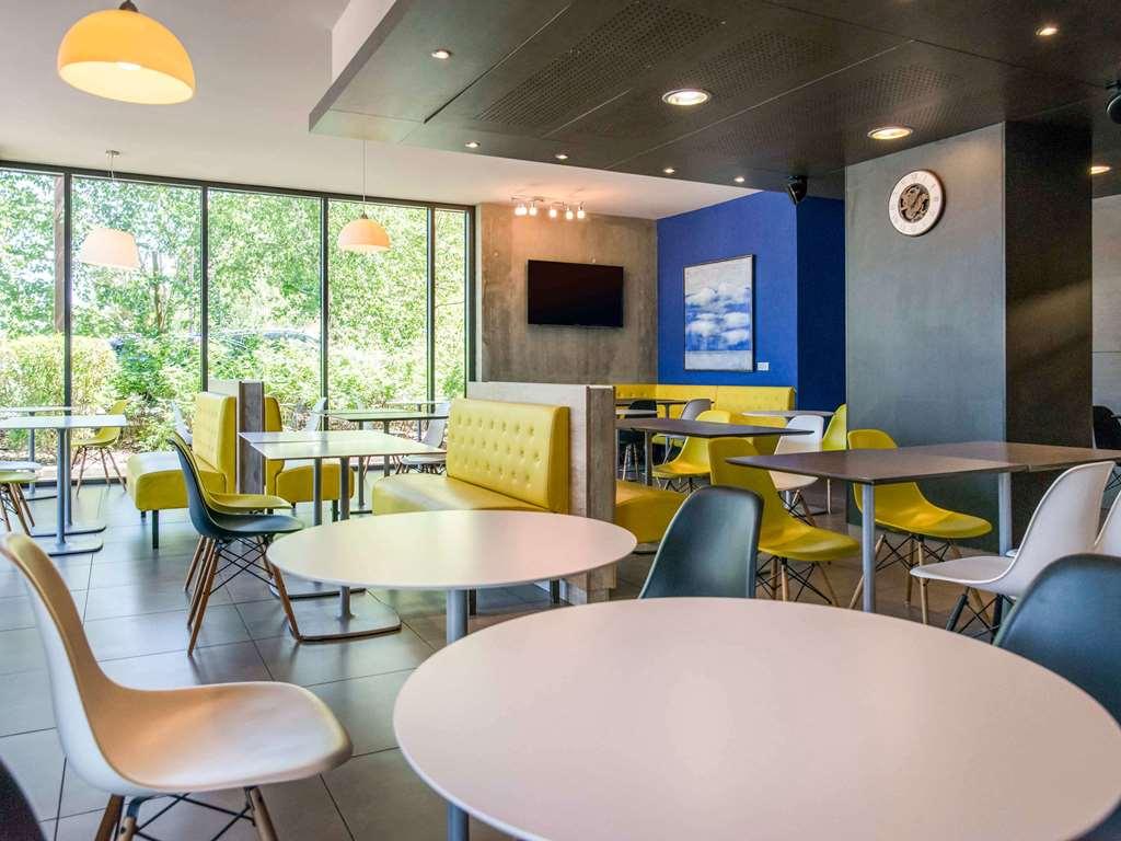 Ibis Budget Archamps Porte De Geneve Ресторан фото