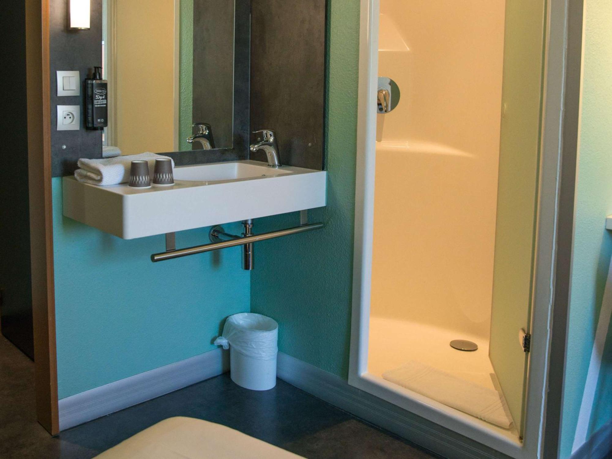 Ibis Budget Archamps Porte De Geneve Экстерьер фото